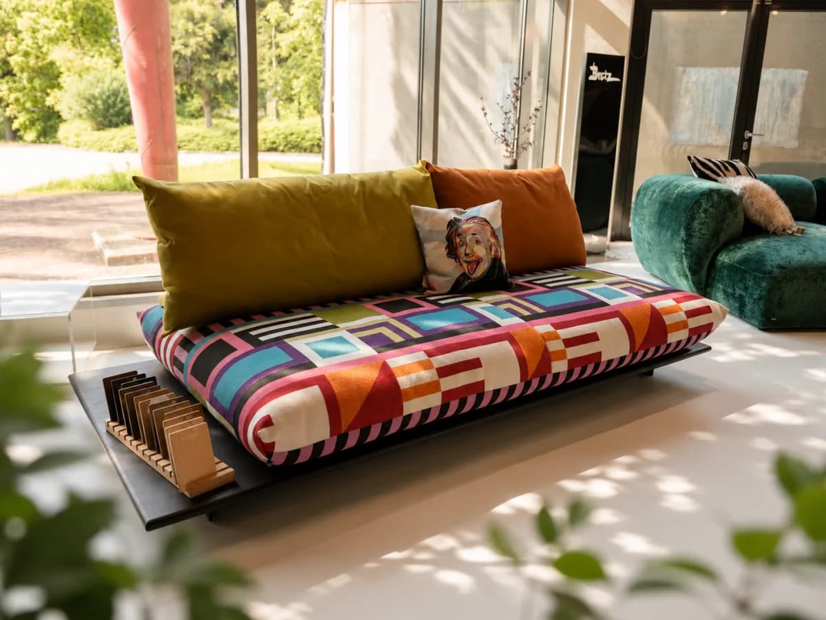 Bullfrog Sofa